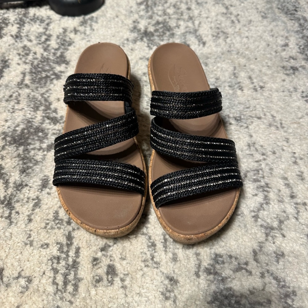 Skechers Arch fit sandals size 7.